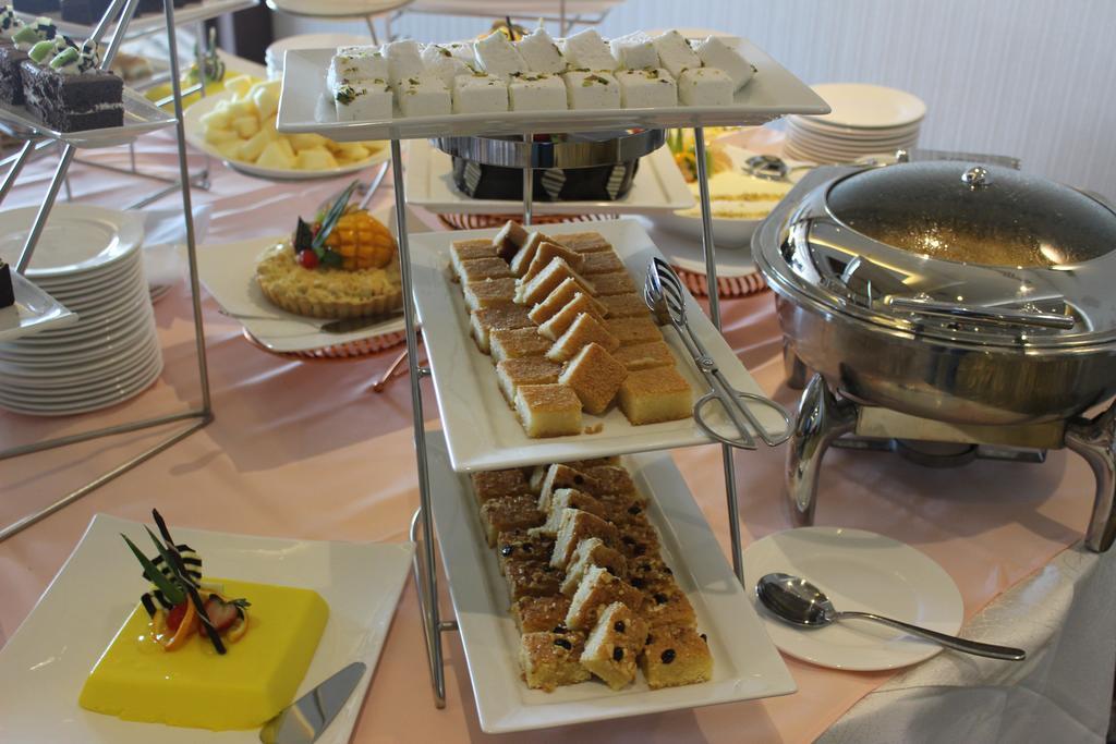 Continent Sumou Hotel אל חובר מראה חיצוני תמונה