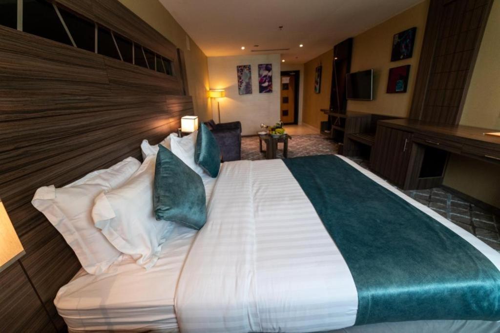 Continent Sumou Hotel אל חובר מראה חיצוני תמונה